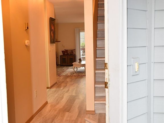 3rd image of 30875 Sr 20 APT C2