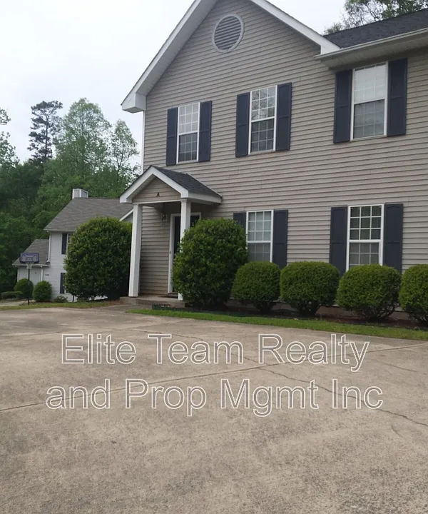 802A Selwyn Oaks Ct