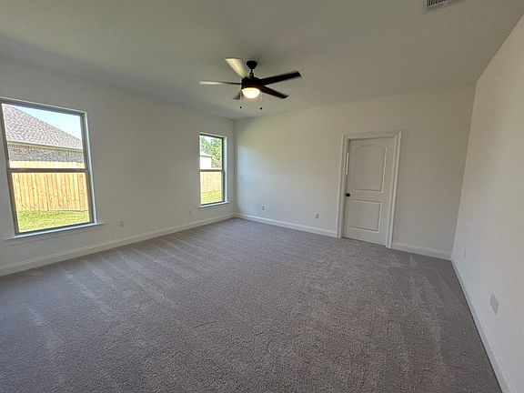 4th image of 359 Rue Evangeline