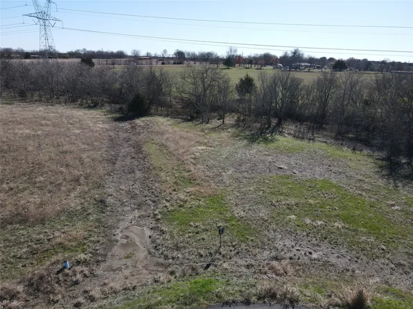 4027 Dove St, Greenville, TX 75401