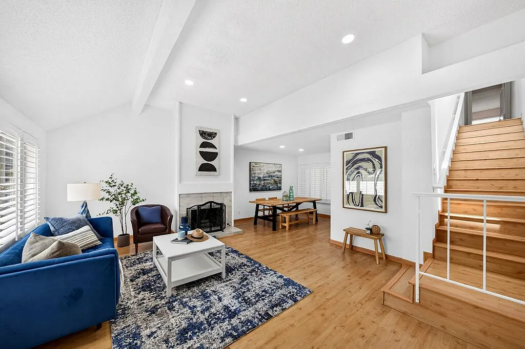 2 bed, 1284 sqft, $3,250 — Photo 2