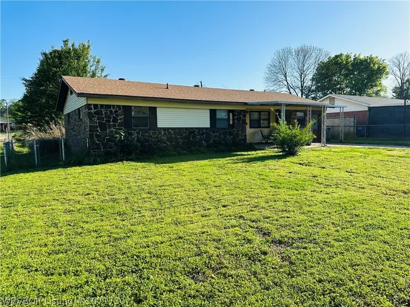 1101 B St, Barling, AR 72923