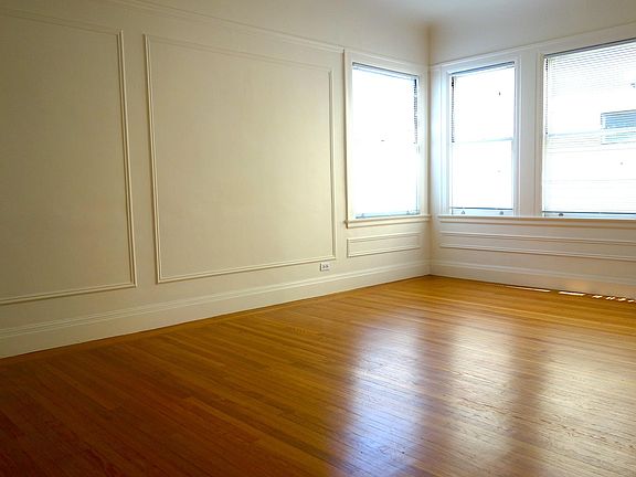 4th image of 5000 California St APT 201