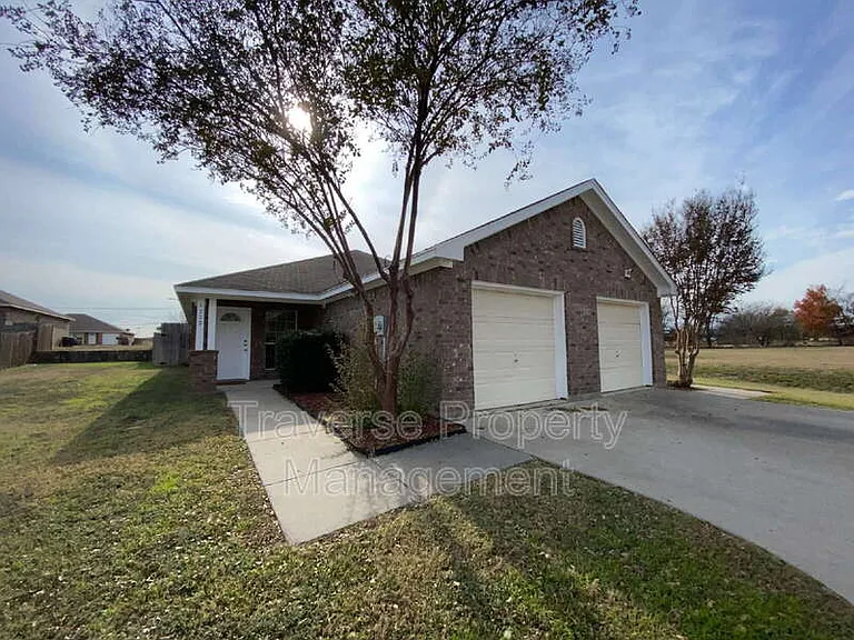 1709 Novella Ct — Photo 2
