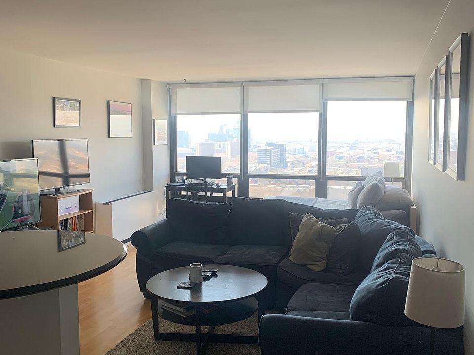 1st image of 1636 N Wells St APT 2402