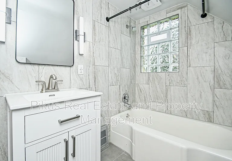 9459 Maple Ave SE — Photo 11
