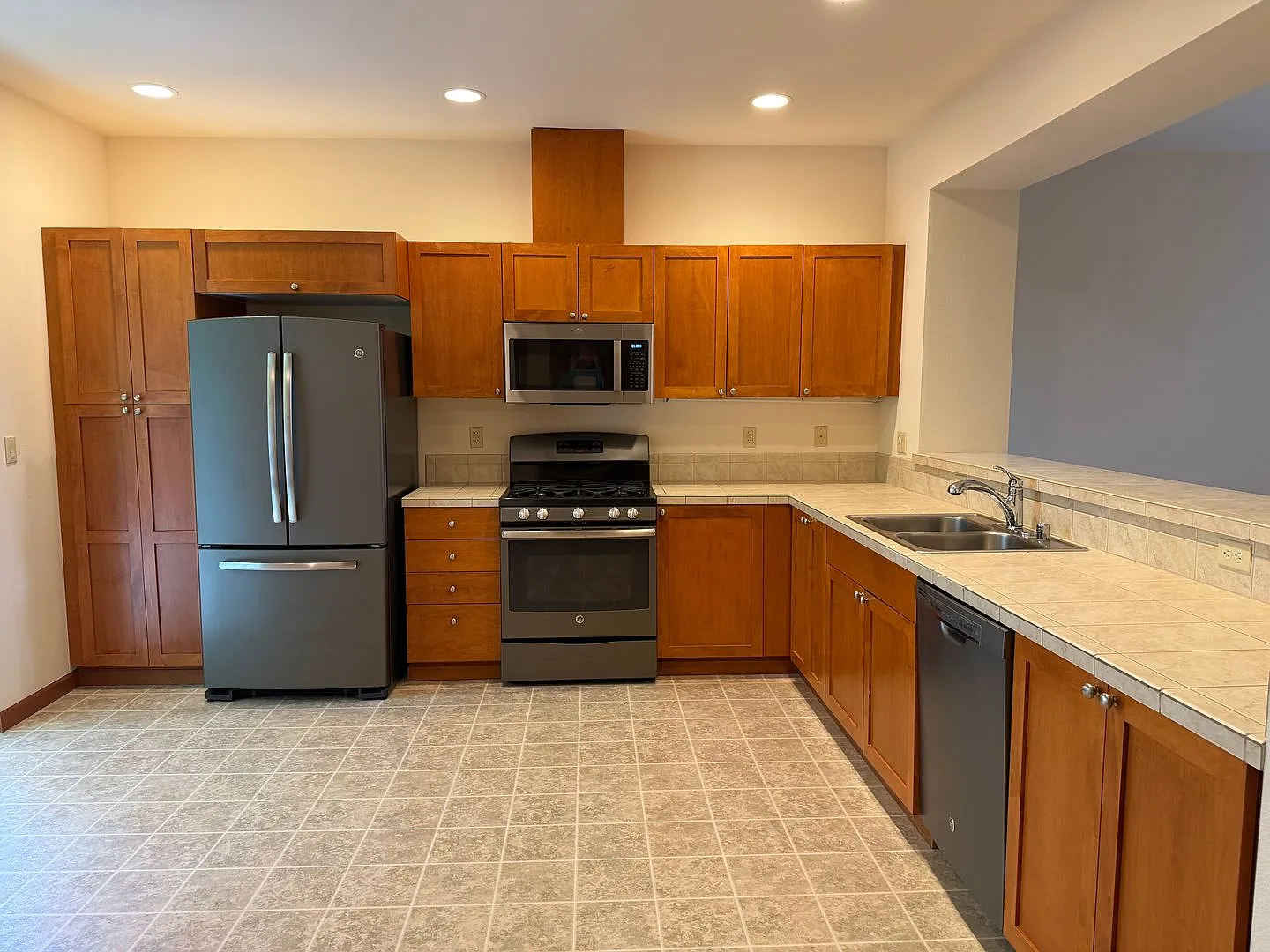 Well maintained 3bd Townhome — Photo 2