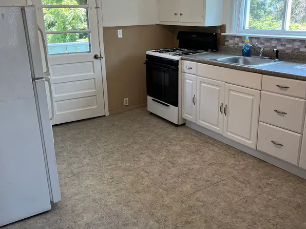 (undisclosed Address), Freeport, NY 11520