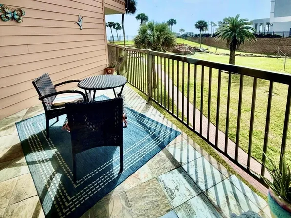 9520 Seawall Blvd APT 111, Galveston, TX 77554