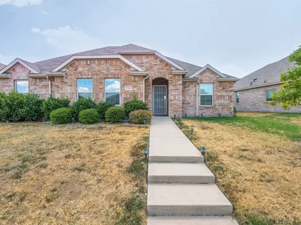 1960 Day Break Dr, Lancaster, TX 75146