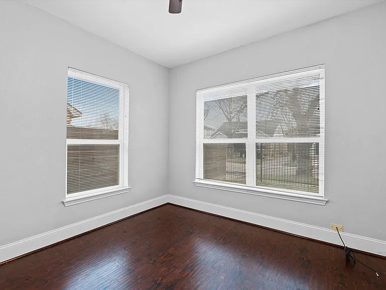 2614 Isabella St — Photo 5