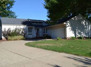 4216 Patricia Dr, Urbandale, IA 50322