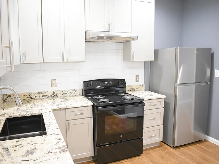 720 Martinsville St #102 — Photo 6