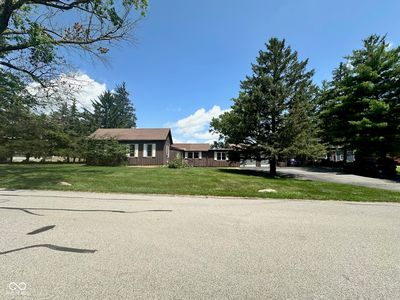 9012 W Evergreen Dr, Columbus, IN, 47201