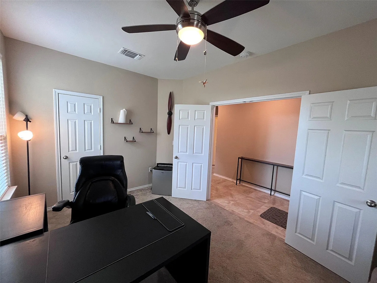 4 bed, 2.5 bath, 3030 sqft, $2,500 — Photo 3