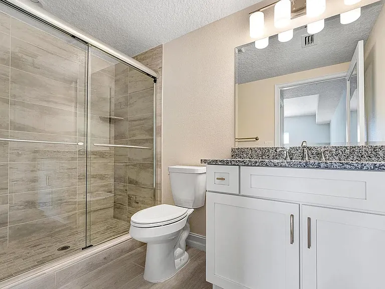 1805 Riverside Dr — Photo 43