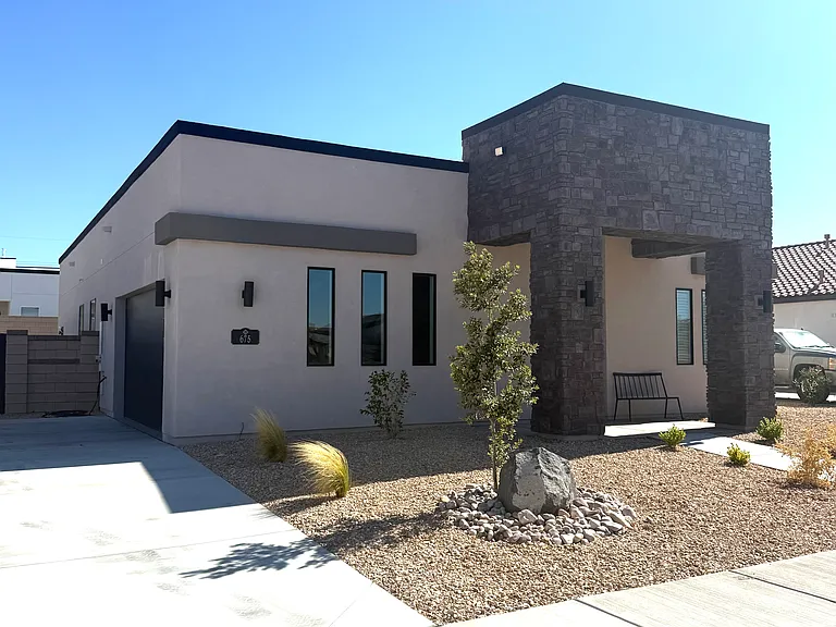 W Canyon Tree Dr — Photo 2