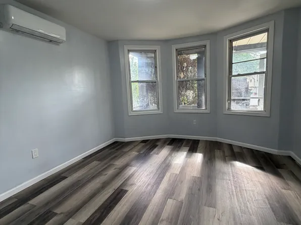 137 N Burgher Ave #1, Staten Island, NY 10310