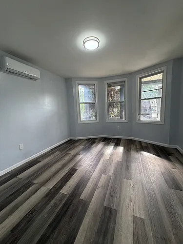 137 N Burgher Ave #1 Photo 1