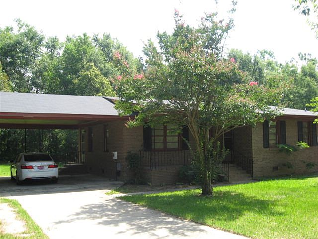 1st image of 330 Eastwood Cir