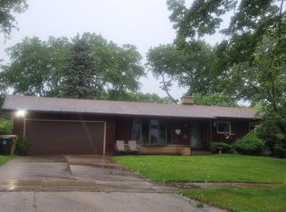 1406 Arrowood Dr, Madison, WI 53704