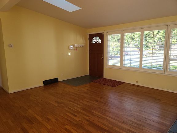 Entry & Living room #1