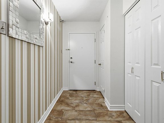 4th image of 85 Spinnaker Dr #206