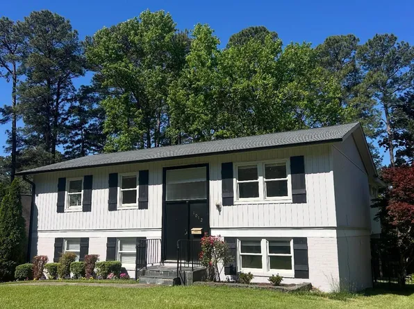 1012 Pond St, Cary, NC 27511