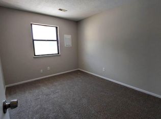 215 Chestnut St #B, Leavenworth, KS 66048
