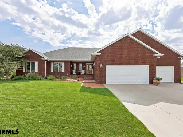 906 Talisman Dr, Scottsbluff, NE 69361