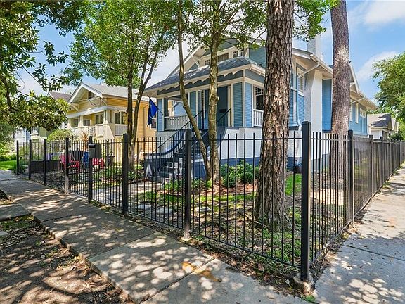 3rd image of 1626 Pine St