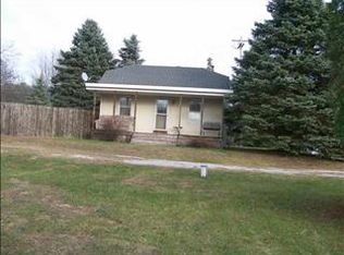 7730 Summerfield Rd, Lambertville, MI 48144