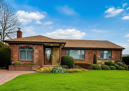 23 Center Dr Photo 1