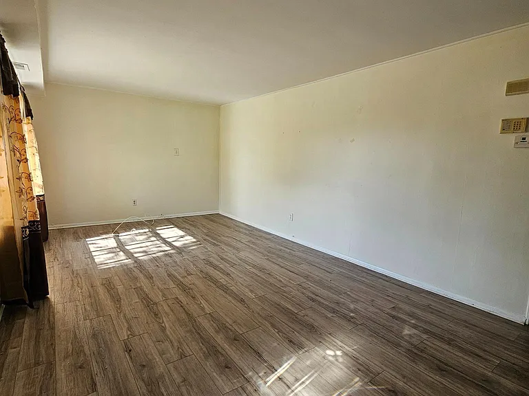 22 Plymouth Dr — Photo 4