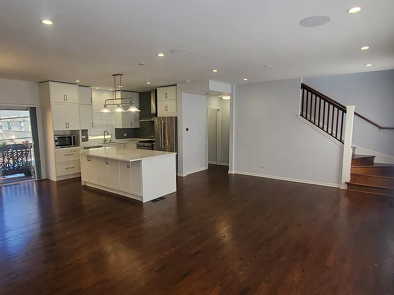 7322 Randolph St #6 — Photo 6