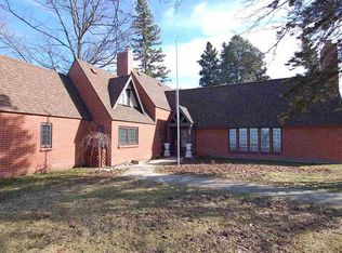 433 S Lakeshore Dr, Lake City, MI 49651