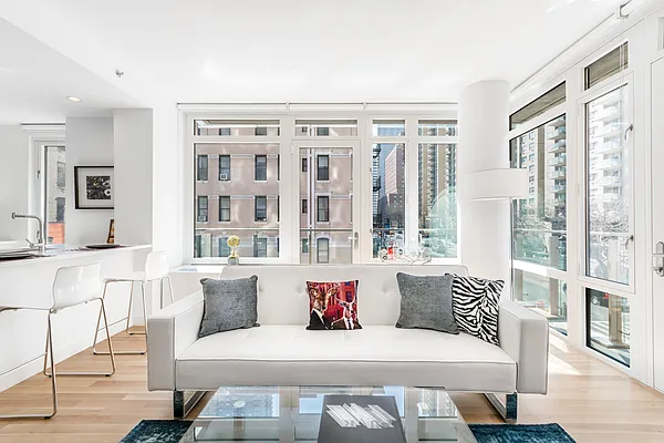 Rented by Bond New York | media 1