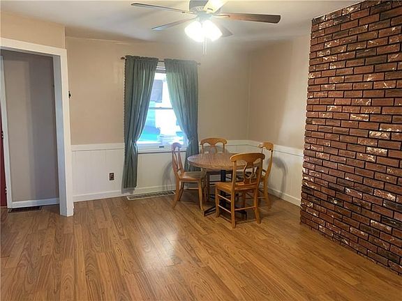 4th image of 115 Avenue D