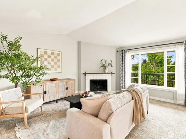 12404 E Gibson Road #L306, Everett, WA 98204