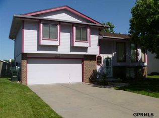 10005 S 9th Ct, Bellevue, NE 68123