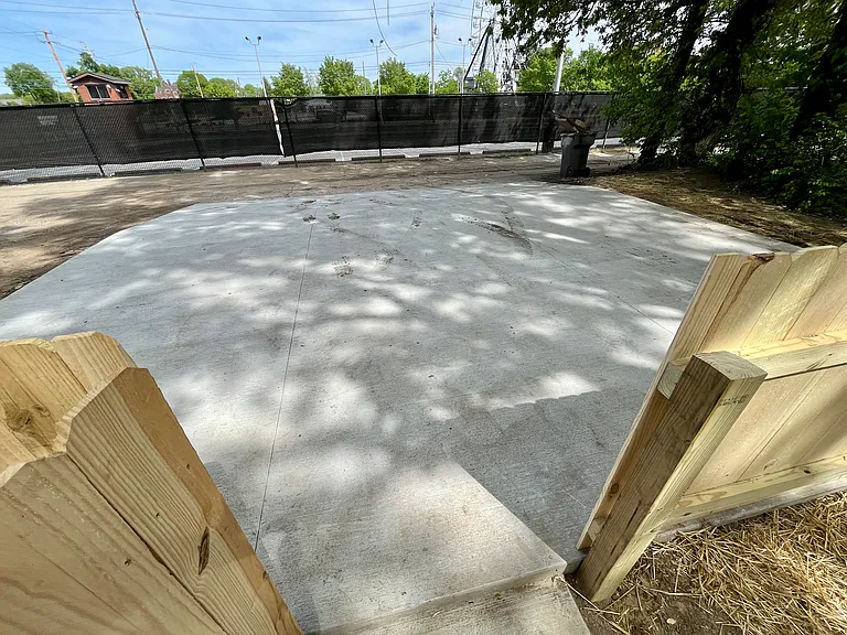3175 N Kenwood Ave — Photo 34