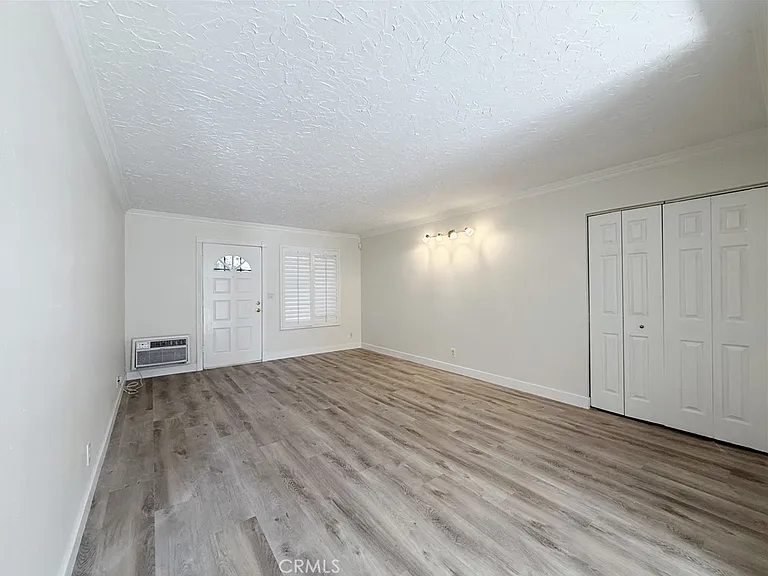 231 Springview — Photo 4