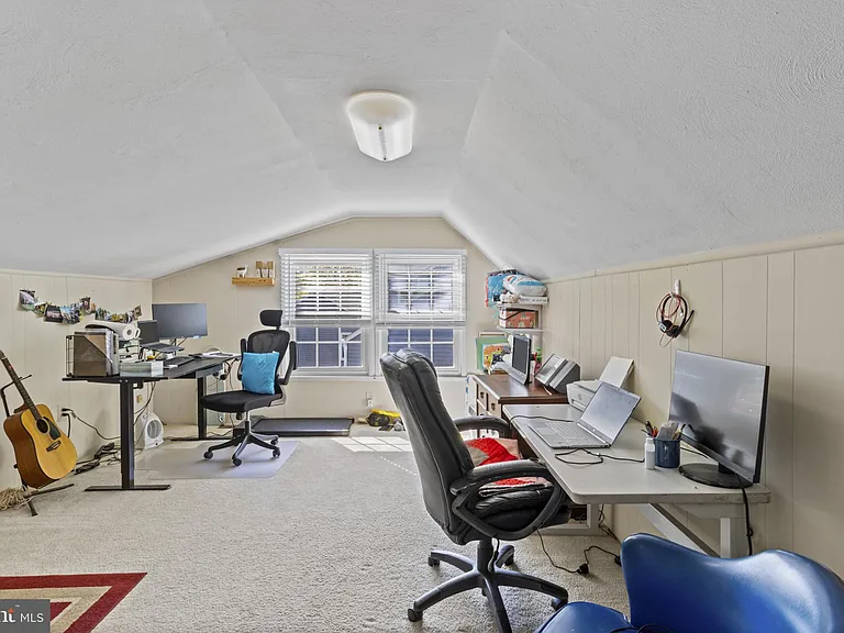 1435 Crofton Pkwy — Photo 32