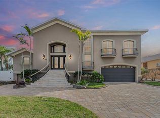 116 9th St E, Tierra Verde, FL 33715