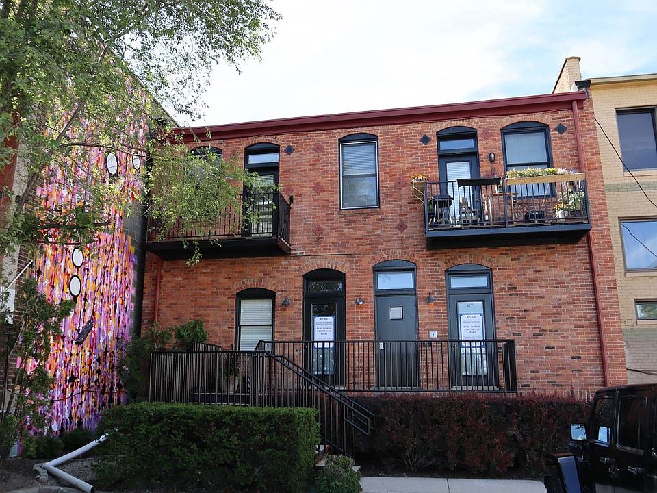 1st image of 69 1/2 W Huron St