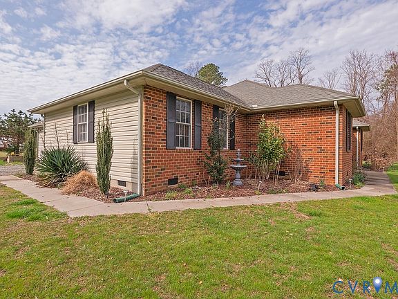 3rd image of 203 Blundons Rd