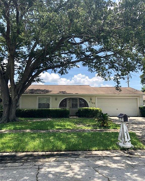 1st image of 7742 Hinsdale Dr