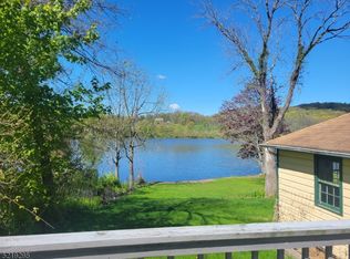 19 Clove Ave, Sussex, NJ 07461