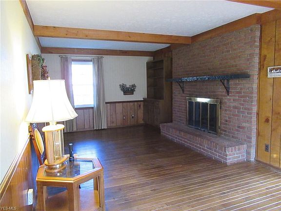 2nd image of 1115 Southcrest Dr