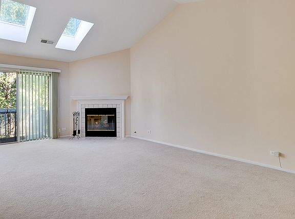 5th image of 2874 Meadow Ln Unit W2